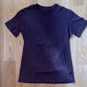 Lulu lemon t-shirt